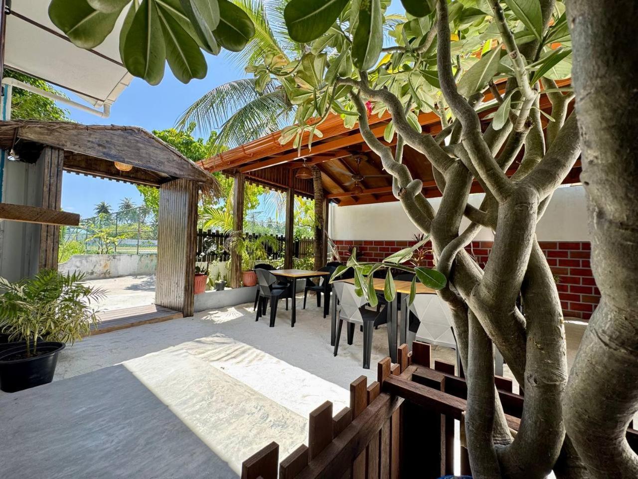 ホテル Seascape Retreats Dhigurah ディグラ エクステリア 写真